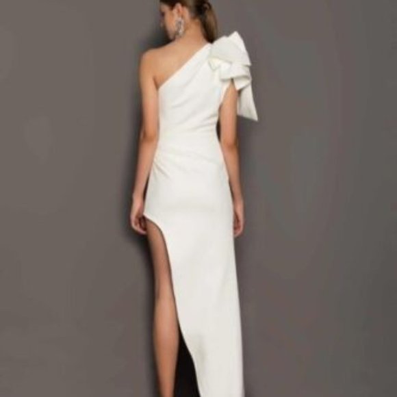 NWOT Bronx and Banco Stella Bridal Gown - Picture 3 of 10